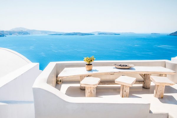 summer-balcony-in-famous-greek-island-santorini-in-SRCWYBA